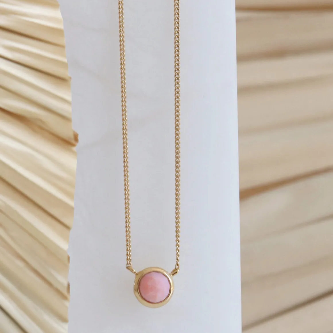 DAINTY LEGACY NECKLACE - PINK OPAL & GOLD