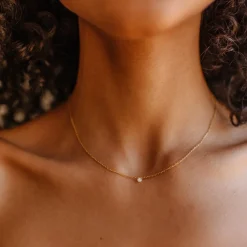 DAINTY RADIANT SOLITAIRE NECKLACE - CUBIC ZIRCONIA & GOLD