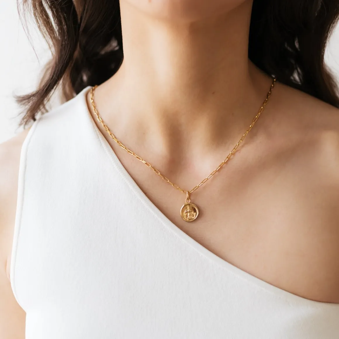 DREAM AQUARIUS MEDALLION