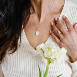 FRAICHE DECEMBER BIRTH FLOWER NECKLACE - NARCISSUS - SILVER