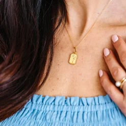 FRAICHE FEBRUARY BIRTH FLOWER NECKLACE - PRIMROSE - GOLD