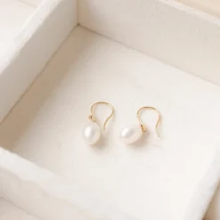 FRAICHE IRENE BAROQUE PEARL EARRINGS - GOLD