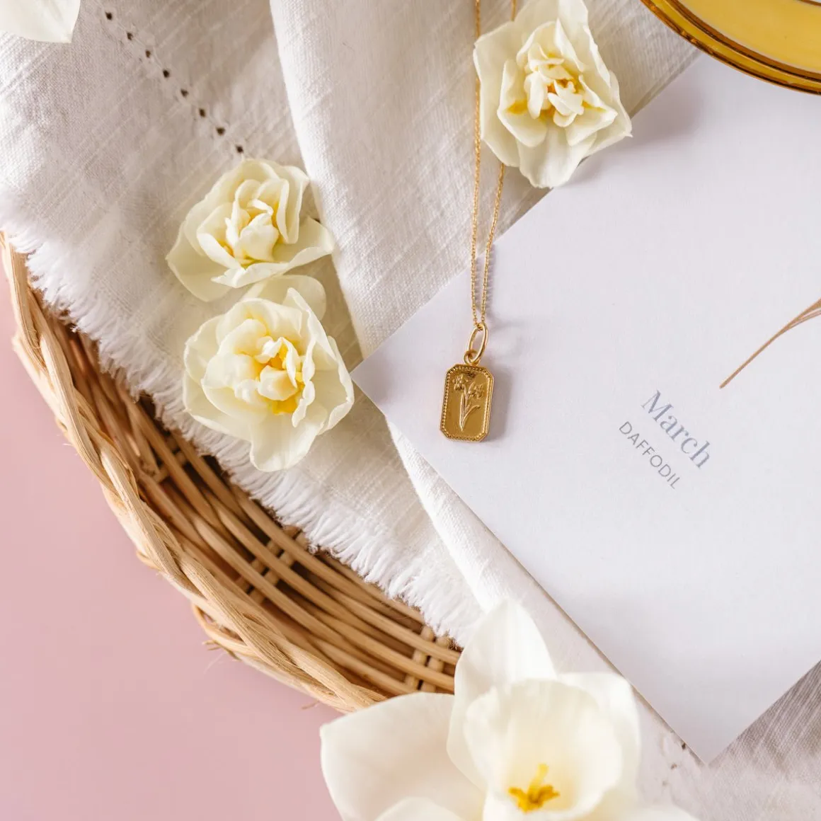 FRAICHE MARCH BIRTH FLOWER NECKLACE - DAFFODIL - GOLD