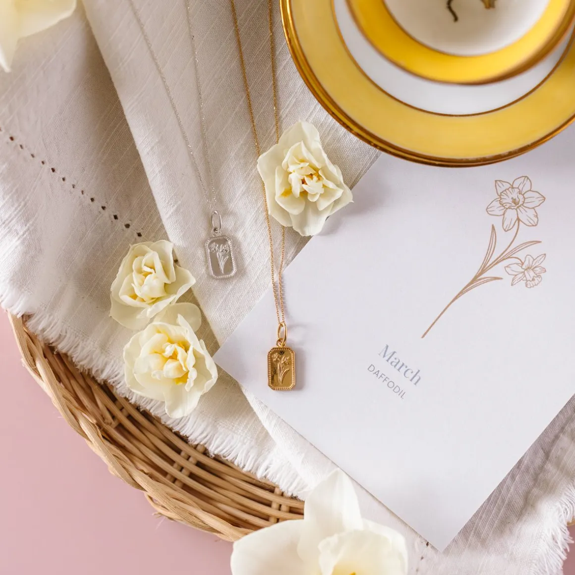 FRAICHE MARCH BIRTH FLOWER NECKLACE - DAFFODIL - GOLD