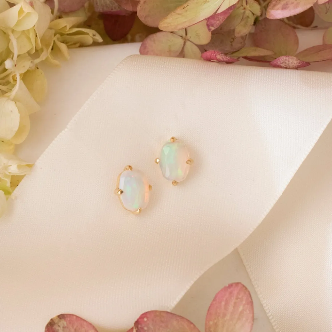 FRAICHE OVAL STUDS - ETHIOPIAN OPAL & GOLD