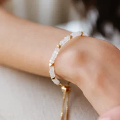 ICONIC ADJUSTABLE NUGGET BRACELET - RAINBOW MOONSTONE & GOLD