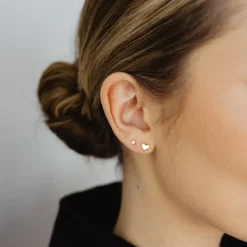 14K SOLID GOLD - TINY POISE HEART STUDS