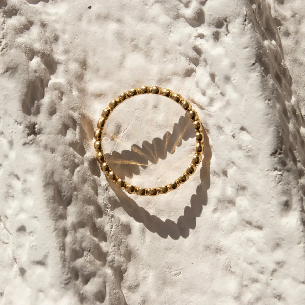 LOVE THIN DISK BAND - BLUE CUBIC ZIRCONIA