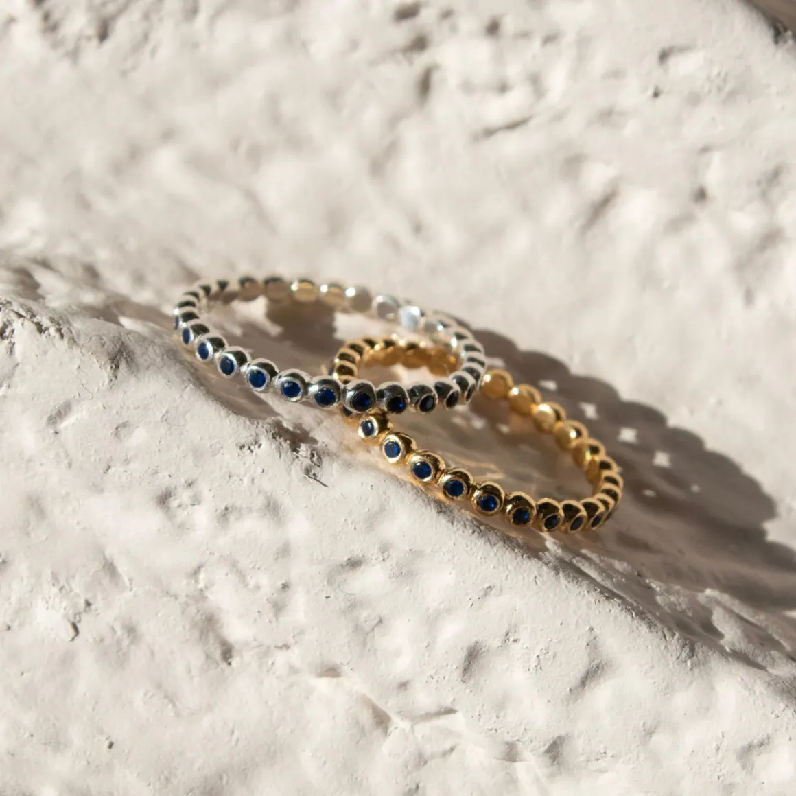 LOVE THIN DISK BAND - BLUE CUBIC ZIRCONIA