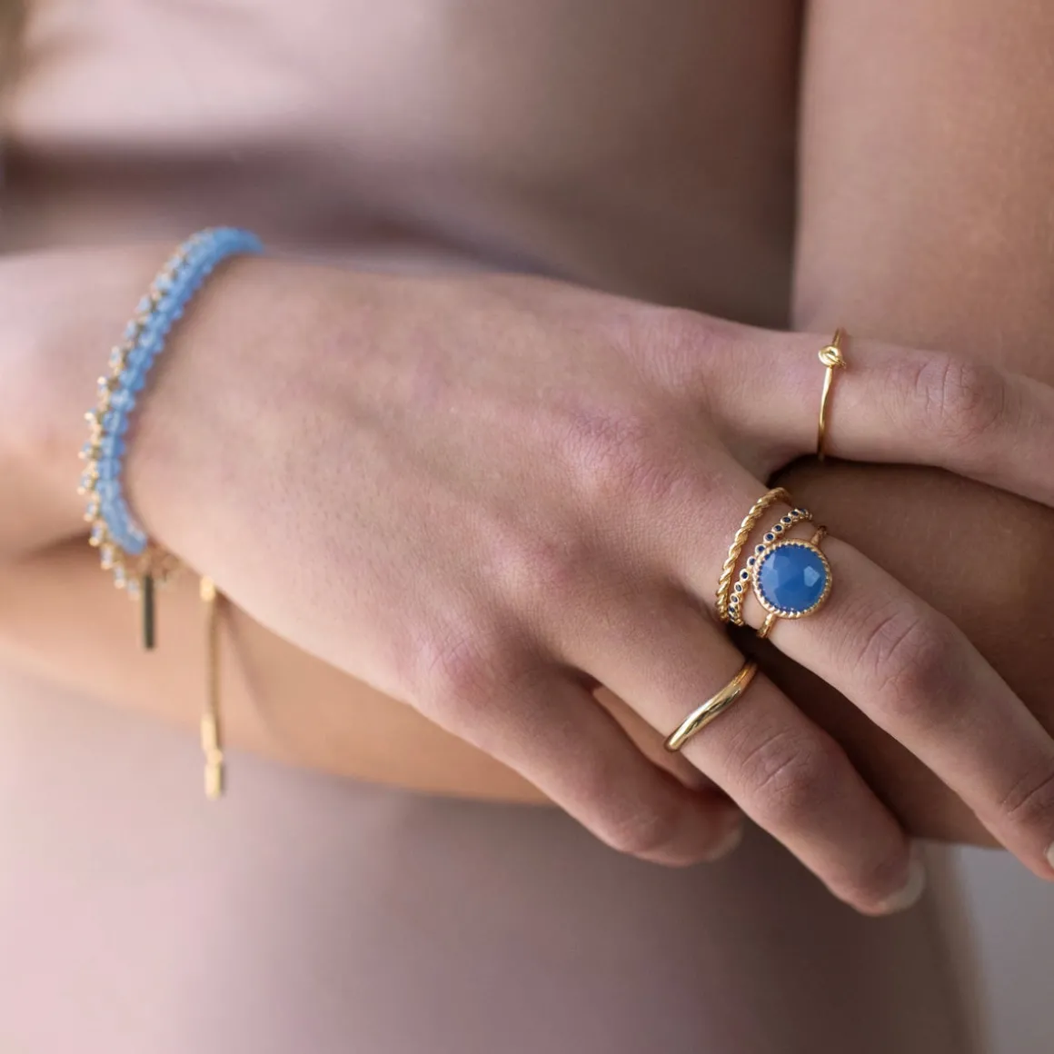 LOVE THIN DISK BAND - BLUE CUBIC ZIRCONIA
