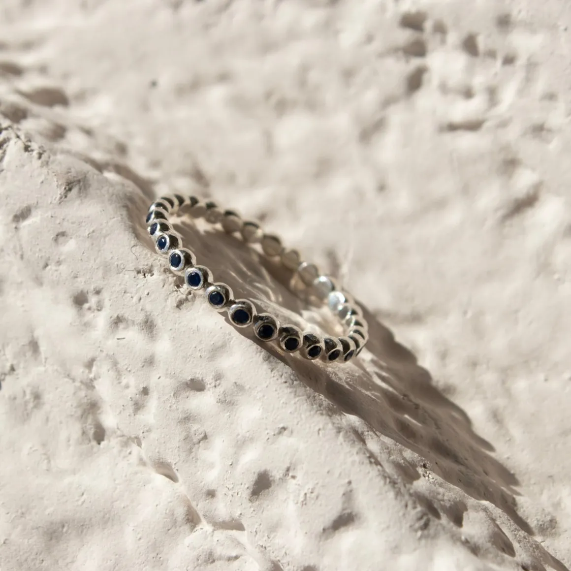 LOVE THIN DISK BAND - BLUE CUBIC ZIRCONIA