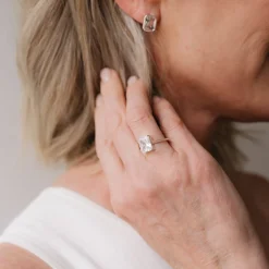 LOVE VINTAGE SOLITAIRE STUDS - ROCK CRYSTAL & SILVER
