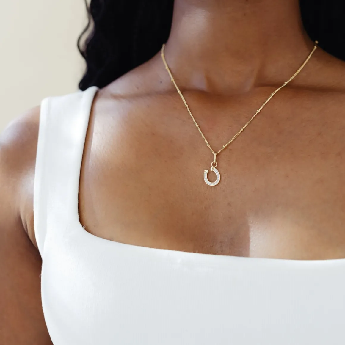 LOYAL CRYSTAL HORSESHOE CHARM