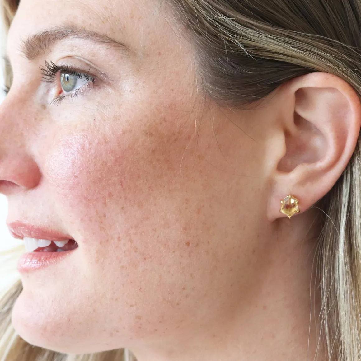 MINI HONOUR STUD EARRINGS - CITRINE & GOLD