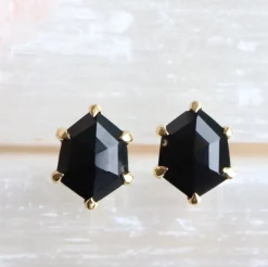 MINI HONOUR STUD EARRINGS - BLACK ONYX & GOLD