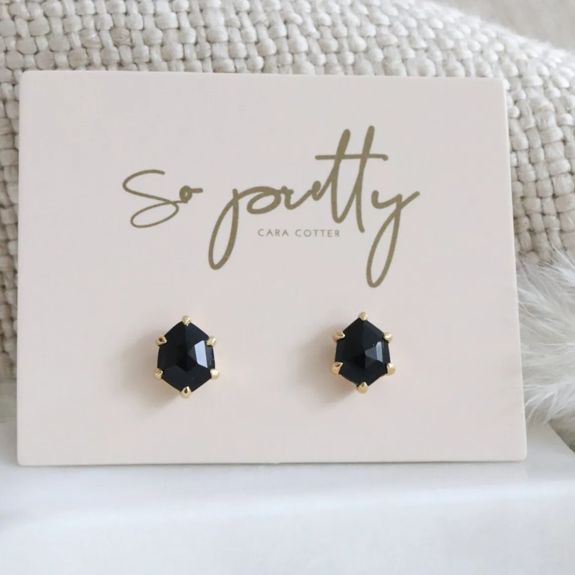 MINI HONOUR STUD EARRINGS - BLACK ONYX & GOLD