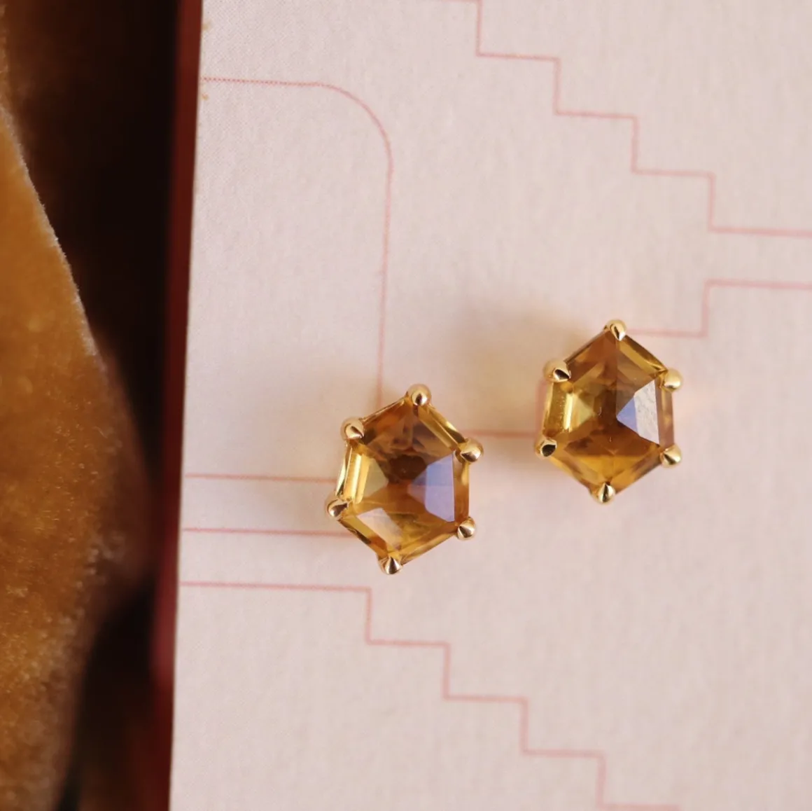 MINI HONOUR STUD EARRINGS - CITRINE & GOLD