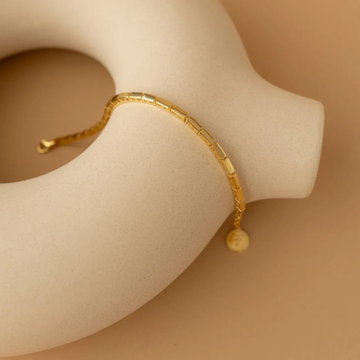 POISE BAR CHAIN BRACELET - GOLD