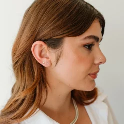 TINY POISE BAR STUDS - SILVER