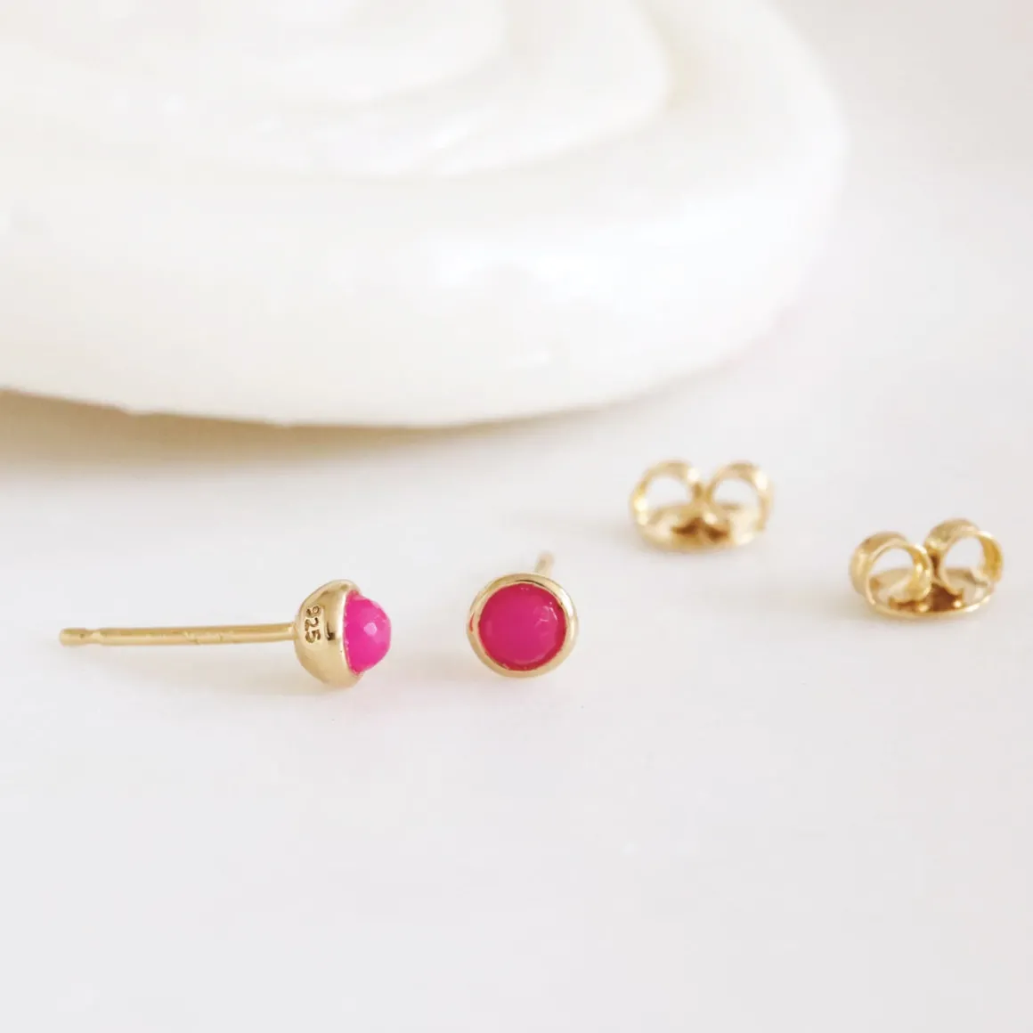TINY PROTECT STUD EARRINGS - HOT PINK CHALCEDONY